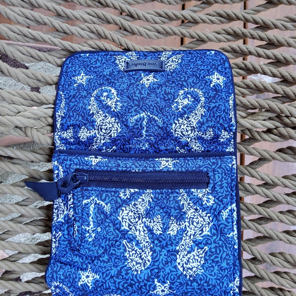 Vera Bradley Sea Horse of Course Riley Wallet - Picture 8 of 16